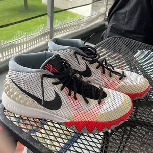 Nike Basketball Kyrie 1 sneakers mens size 12